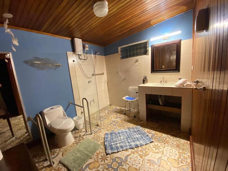 Don Dugis Home and Iriria Spa Near airport - image 6