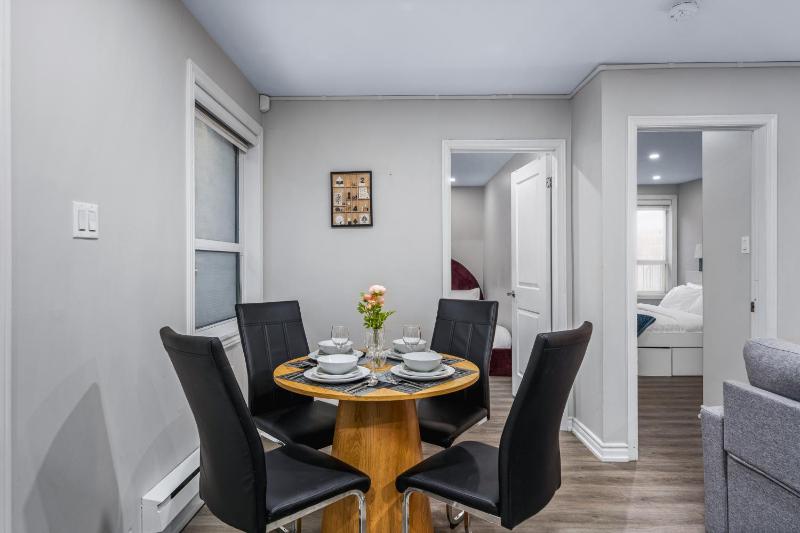 Casa Hotels College Prime Suite Near Trinity Bellwoods & Little Italy - image 10