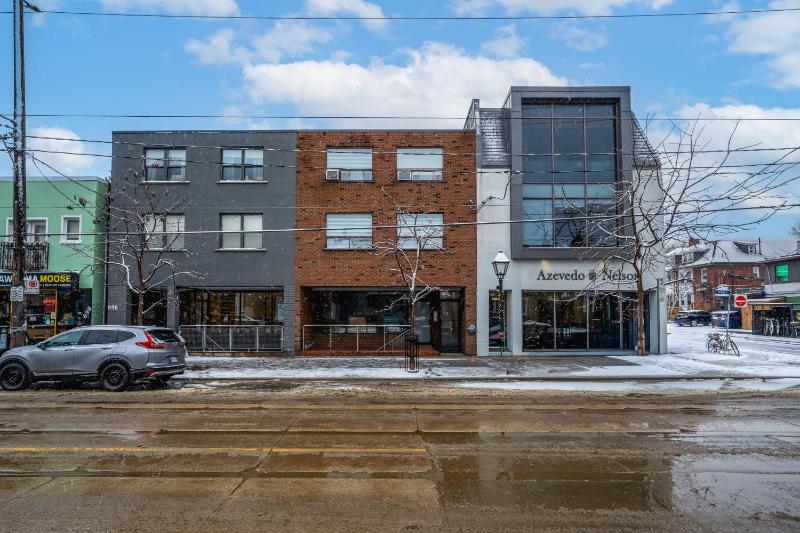 Casa Hotels College - City Suite Steps to Streetcar Near Dufferin Park - image 7