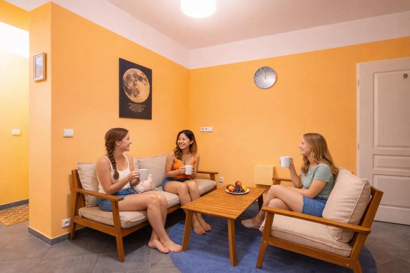 Luna Female Hostel - image 10