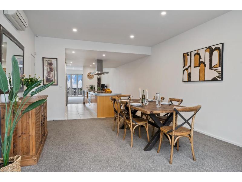 Lakeview Luxury - Taupo Holiday Apartment - image 16