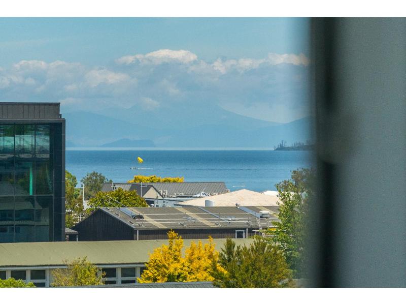 Lakeview Luxury - Taupo Holiday Apartment - image 10