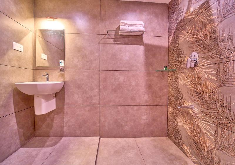 Jose Pool Villa Kanthalloor by VOYE HOMES - Near Bhramaram View Point - image 8