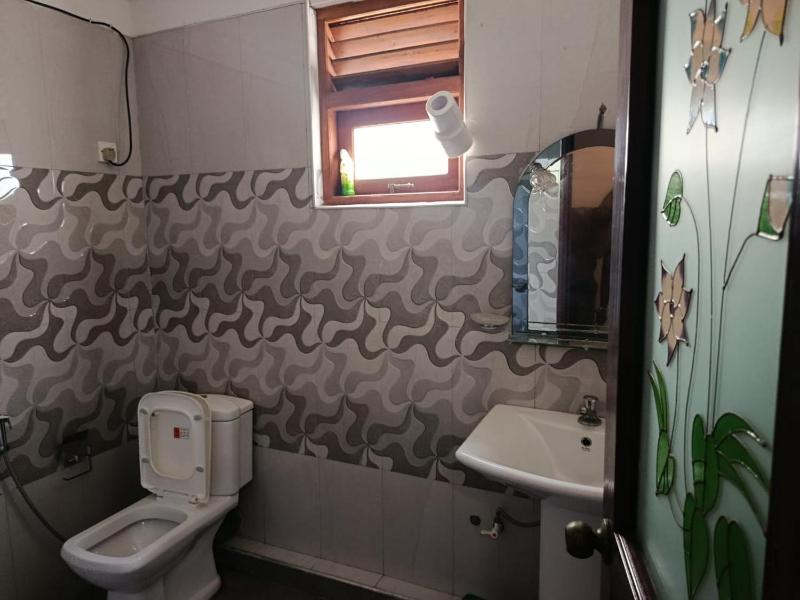 New Yelly House - image 3