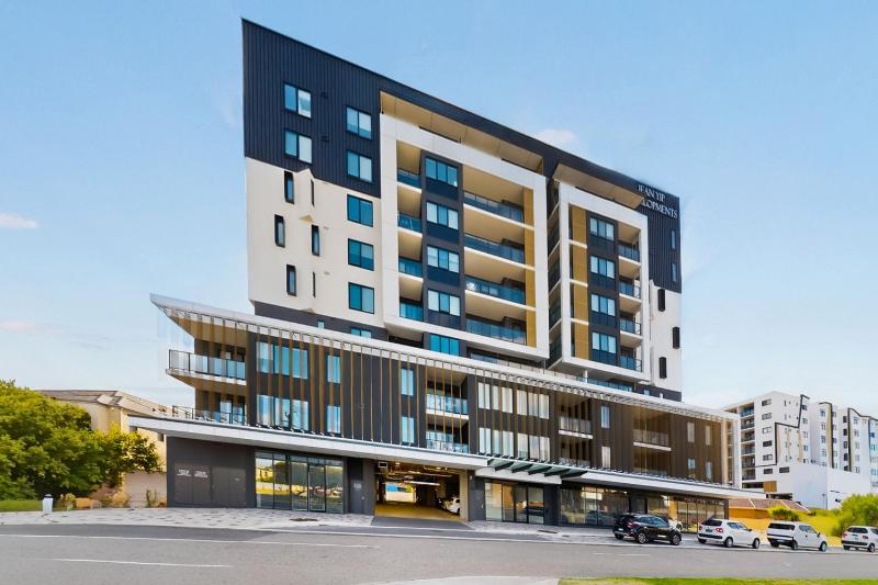 Newly Built 3 Bed Apartment with Onsite Parking - image 3