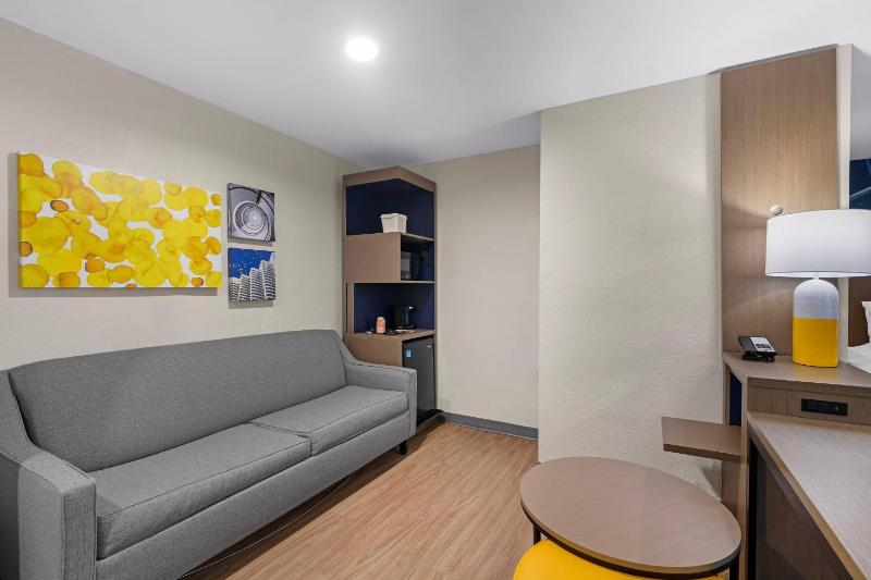 Comfort Inn & Suites Savannah Airport - image 46