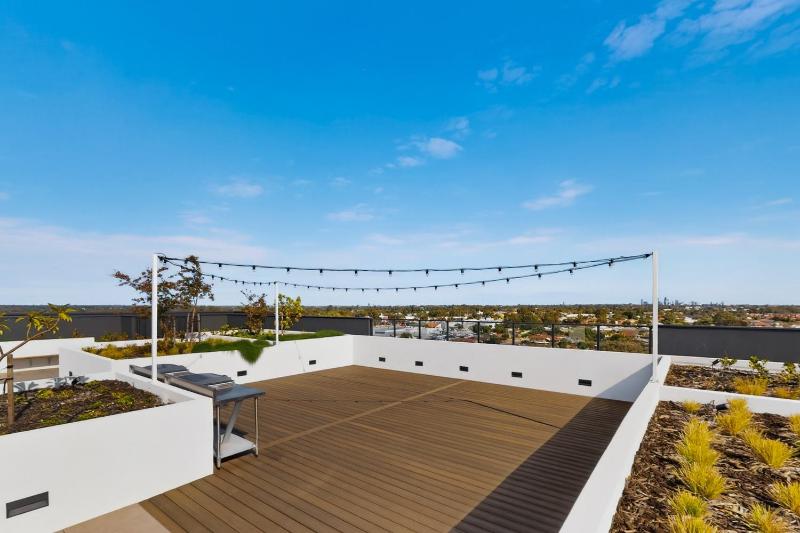 Newly Built Apartment with Private Parking - image 6