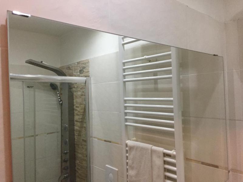 Economy Double or Twin Room image 4
