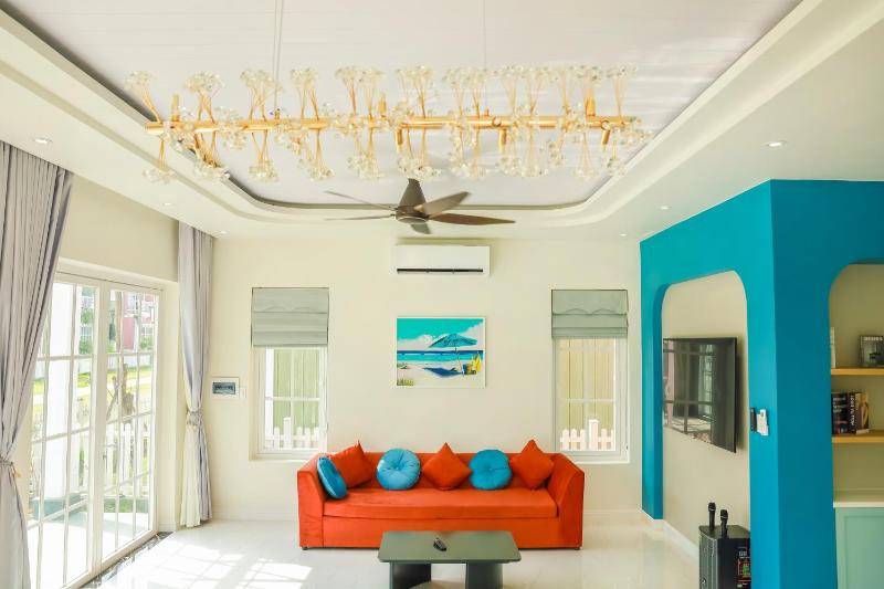Villa đơn lập 4 phòng ngủ gần bể bơi khu 3 Novaworld Phan Thiết - image 8