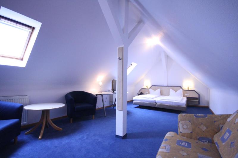 Quadruple Room image 4