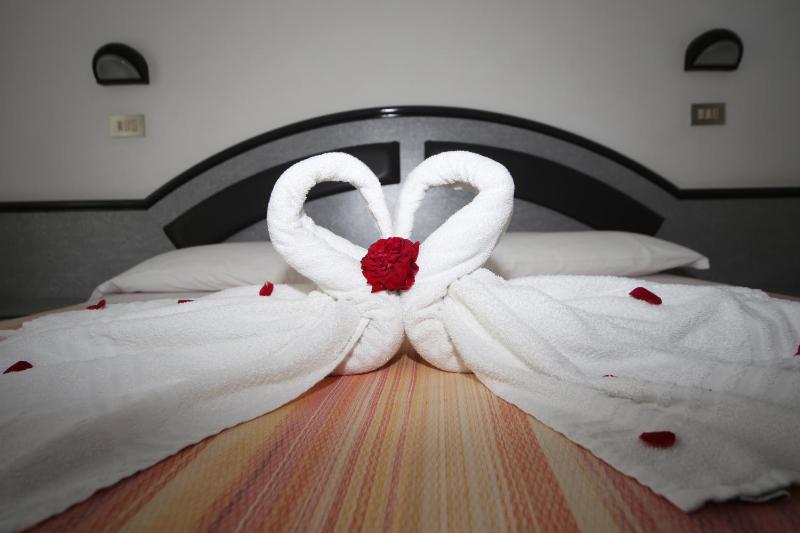 Double Room image 1