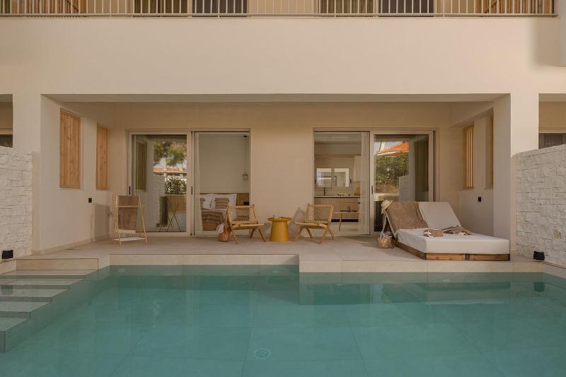 Kiva Luxury Suites Villas - image 44