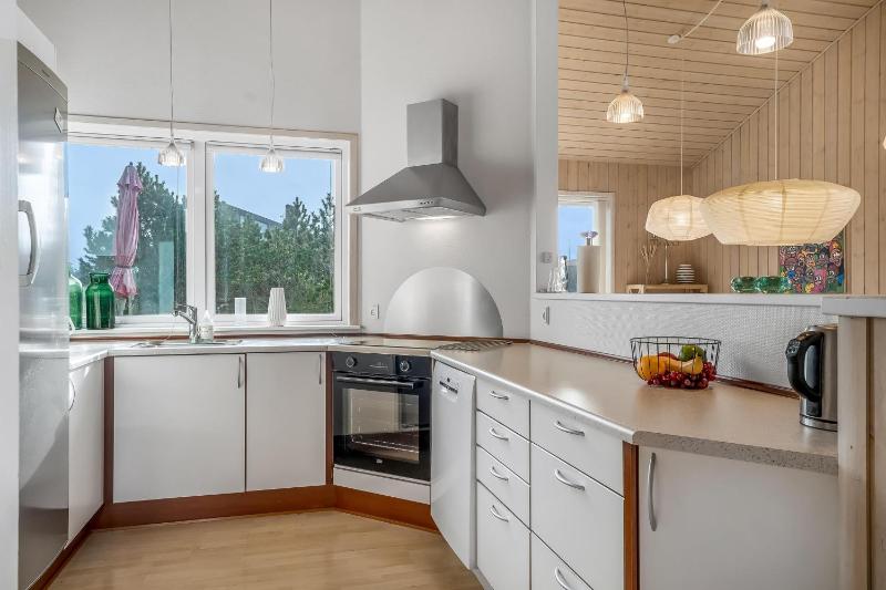 Lovely Holiday Home With Sauna Located 200 Meters From The North Sea In Klitmøller - image 2