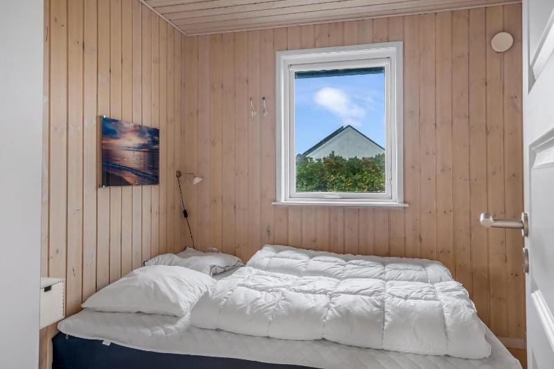 Lovely Holiday Home With Sauna Located 200 Meters From The North Sea In Klitmøller - image 14