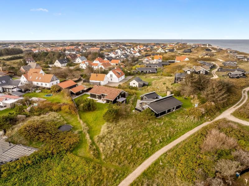 Lovely Holiday Home With Sauna Located 200 Meters From The North Sea In Klitmøller - image 6
