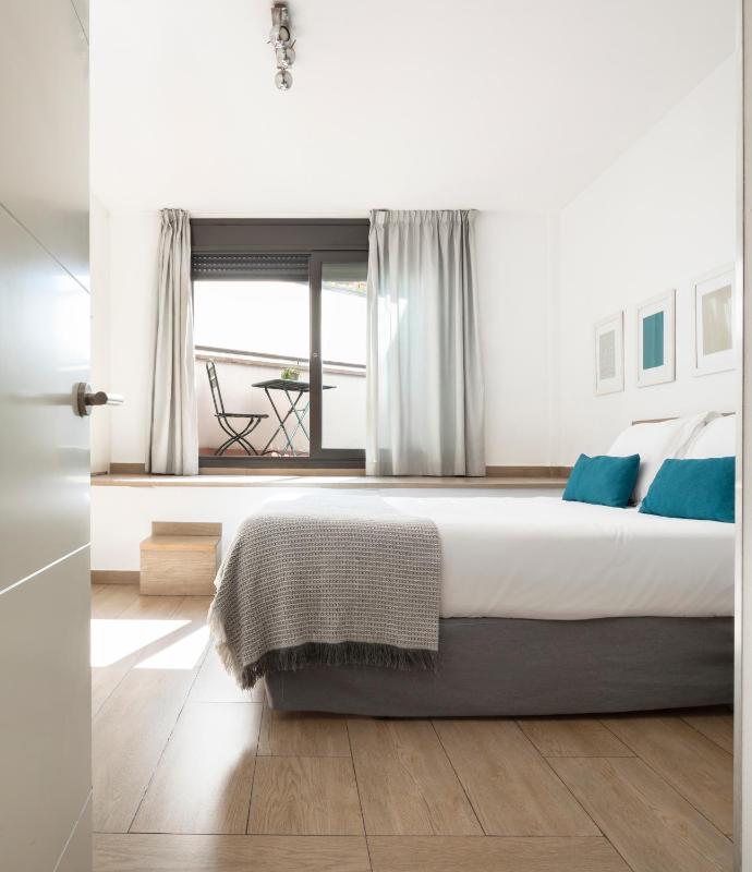 Feelathome Plaza Apartments - image 13