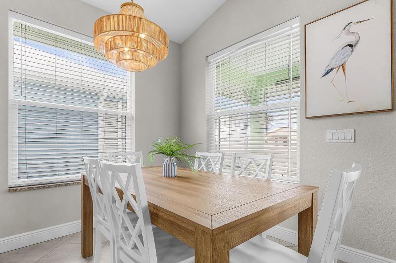 140 Pearl Paradise 3BR 2BA with Pool! home - image 24