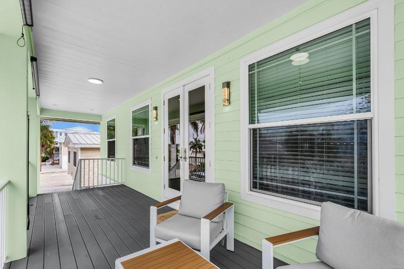 140 Pearl Paradise 3BR 2BA with Pool! home - image 14