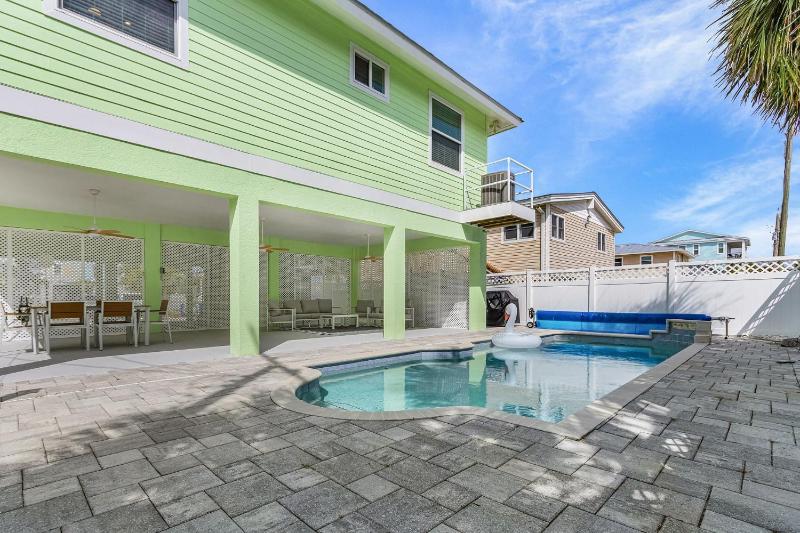140 Pearl Paradise 3BR 2BA with Pool! home - image 13