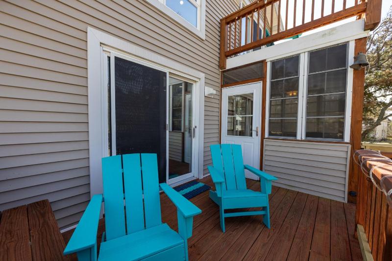 NH256 Pookie's and Bubba's Cottage - image 7
