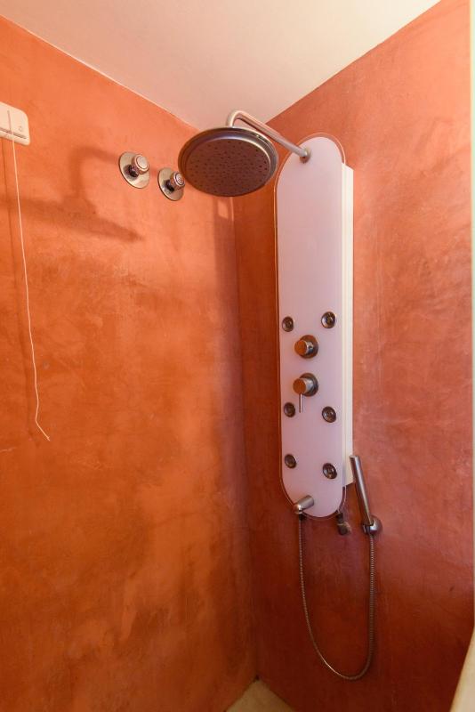 Double Room with Outdoor Jetted Tub image 3