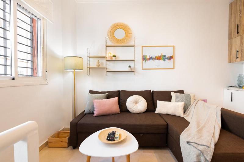 C39 Cosy apt next to the City Center - image 15