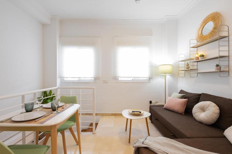 C39 Cosy apt next to the City Center - image 6