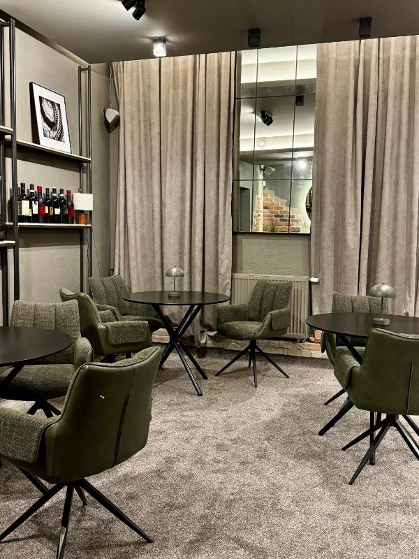 Apple Economy Hotel - image 42