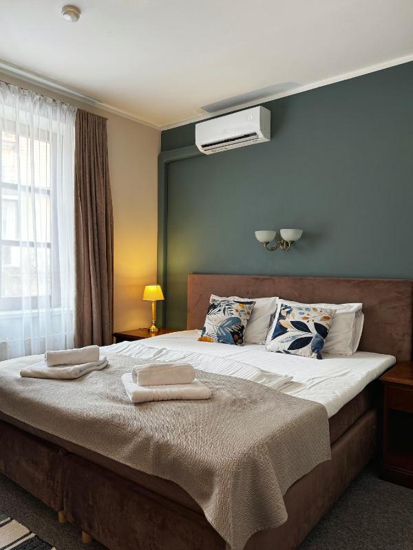 Apple Economy Hotel - image 33