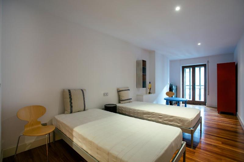 Alderdi Eder by People Rentals - image 20