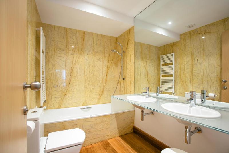 Alderdi Eder by People Rentals - image 25