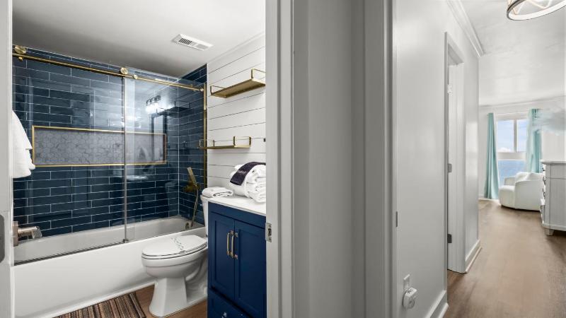 Edgewater West 72 - image 2