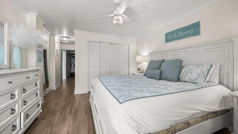 Edgewater West 72 - image 9