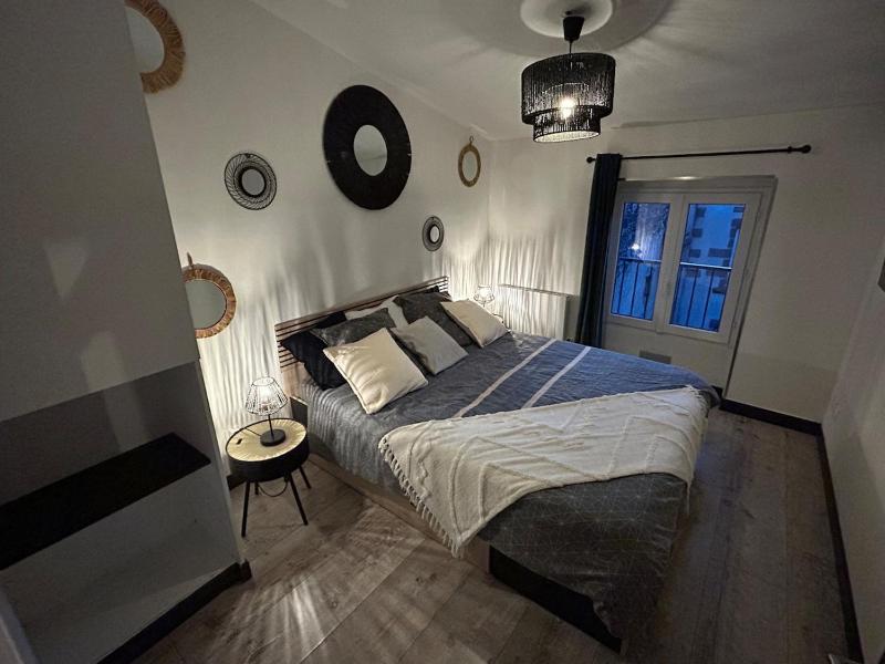 Le 23 - bel appartement de caractère au centre historique - image 18