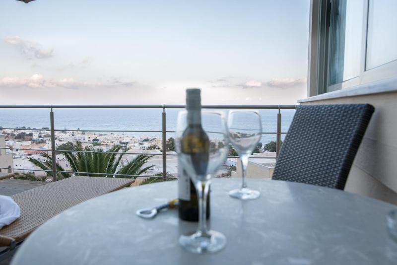 Royal Suite with Indoor Hot Tub image 4