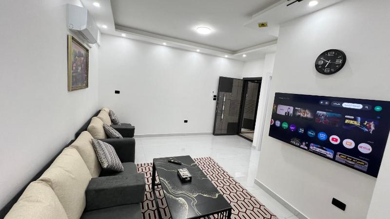عمو سامي شقة بغرفة نوم و صاله و تراس - image 8
