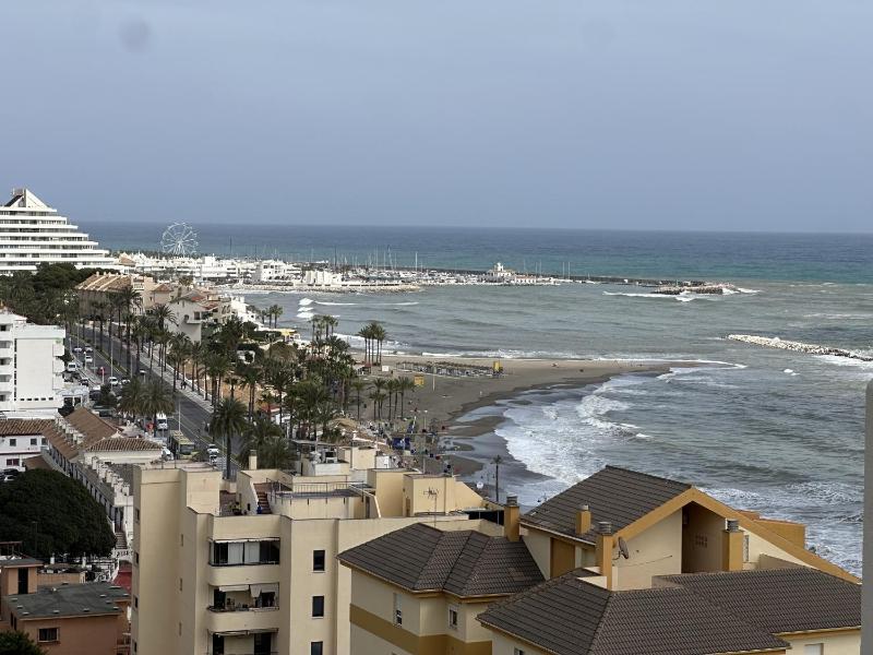 Benalbeach Terraza XXL junto al Mar - image 14