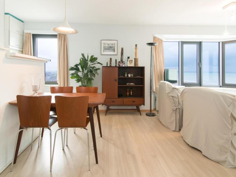 Apartment in Ostend with Sea Views - image 17