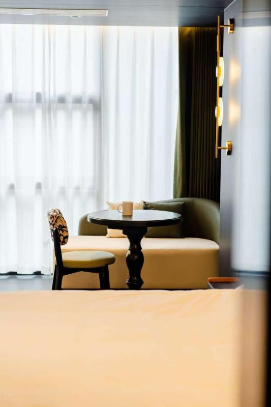 Cavalier Hotel Chongqing - image 31