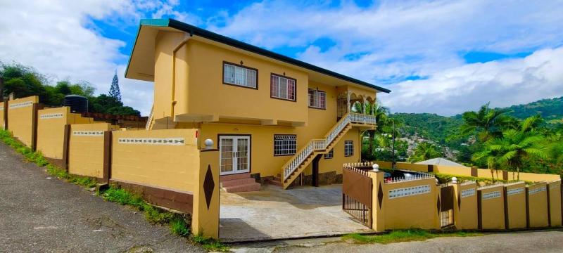 Lyn Tropical Getaway - image 10