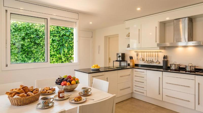 Villa Bon Neguit Amaizing View High on Golf and Sea in Sitges High comodity villa Suny oriented Best Area of Sitges - image 19