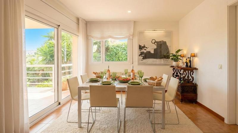 Villa Bon Neguit Amaizing View High on Golf and Sea in Sitges High comodity villa Suny oriented Best Area of Sitges - image 37