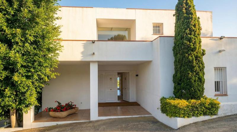 Villa Bon Neguit Amaizing View High on Golf and Sea in Sitges High comodity villa Suny oriented Best Area of Sitges - image 34