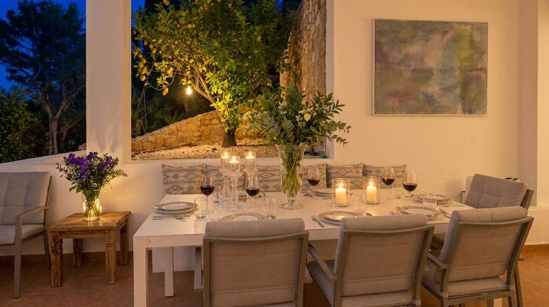 Villa Bon Neguit Amaizing View High on Golf and Sea in Sitges High comodity villa Suny oriented Best Area of Sitges - image 28