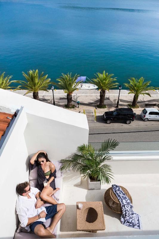 Master Suite with Hot Tub and Sea View image 2