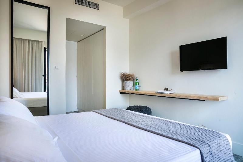 Double Room no Balcony image 2