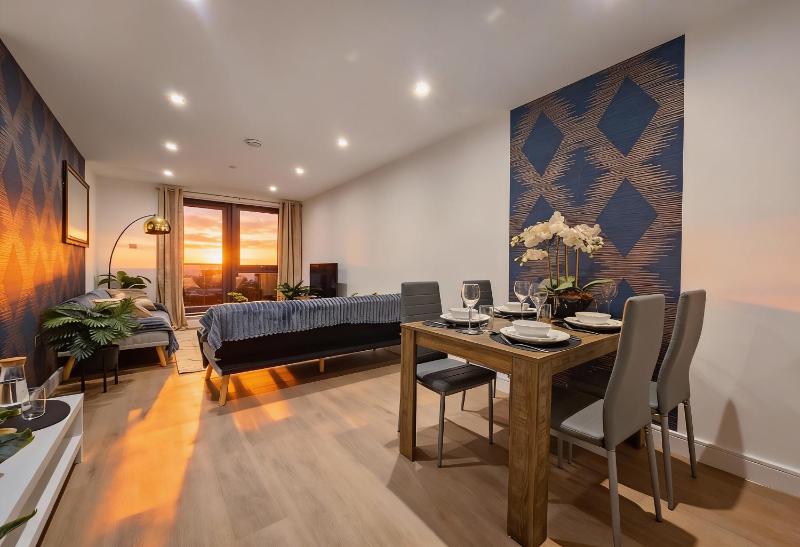 LUX 2Bed 2Bath Apartment with Terrace City Center - image 44