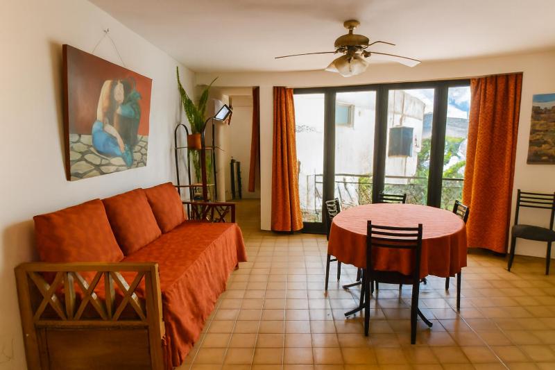 Departamento Céntrico excelente ubicación. - image 6