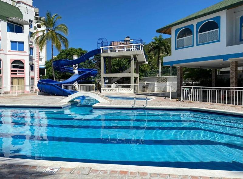 Apartamento Duplex con Piscina- Playa Rodadero - image 10