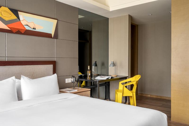 Suli Hotel Chongqing1 Min Walk to MetroNear Jiefangbei&Hongya CaveInternational guest-friendlyFree Self-Service LaundryFree High-Speed WiFiFree Chinese TeaFree Travel Advice - image 15